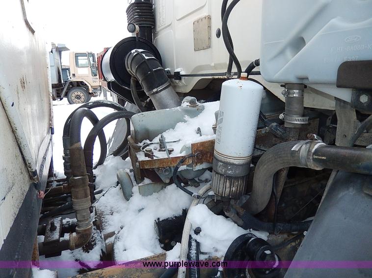 image for item H1306 1990 Ford CF8000 Cargo water tuck