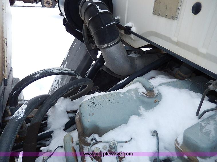 image for item H1306 1990 Ford CF8000 Cargo water tuck