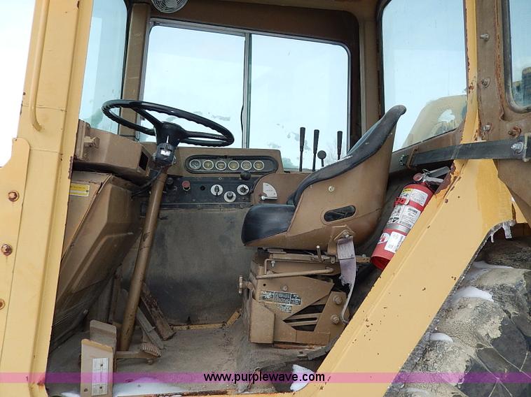 image for item H1307 1979 Caterpillar 613B paddle scraper