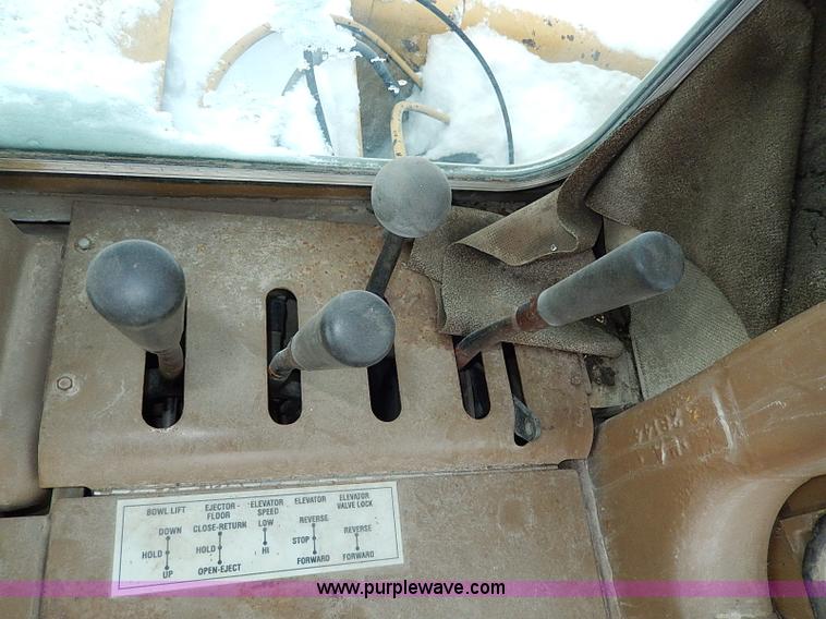 image for item H1307 1979 Caterpillar 613B paddle scraper