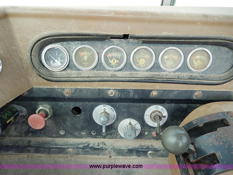 image for item H1307 1979 Caterpillar 613B paddle scraper