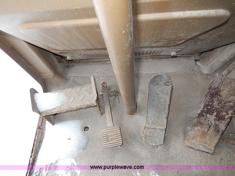 image for item H1307 1979 Caterpillar 613B paddle scraper