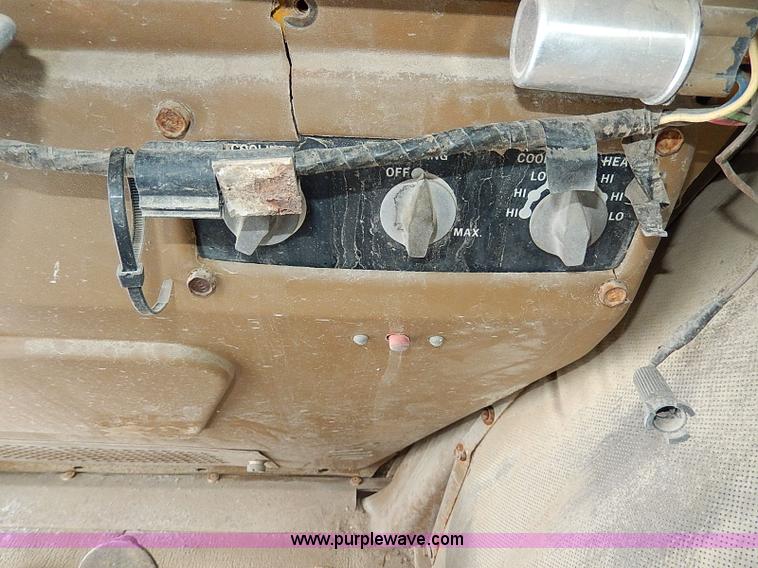 image for item H1307 1979 Caterpillar 613B paddle scraper