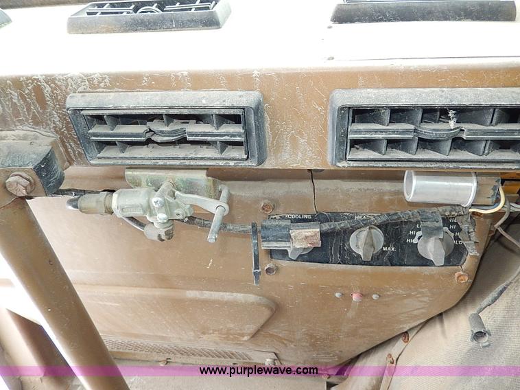 image for item H1307 1979 Caterpillar 613B paddle scraper