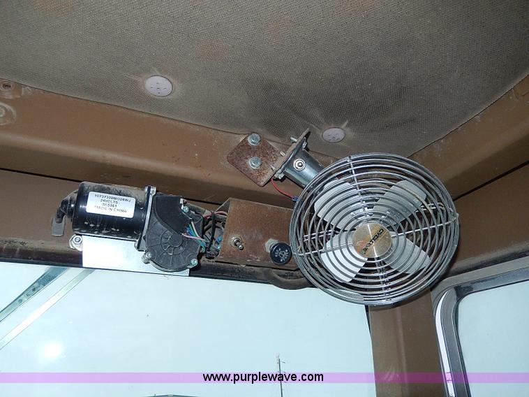 image for item H1307 1979 Caterpillar 613B paddle scraper