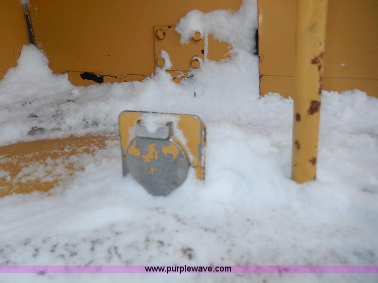 image for item H1307 1979 Caterpillar 613B paddle scraper