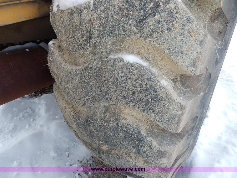 image for item H1307 1979 Caterpillar 613B paddle scraper