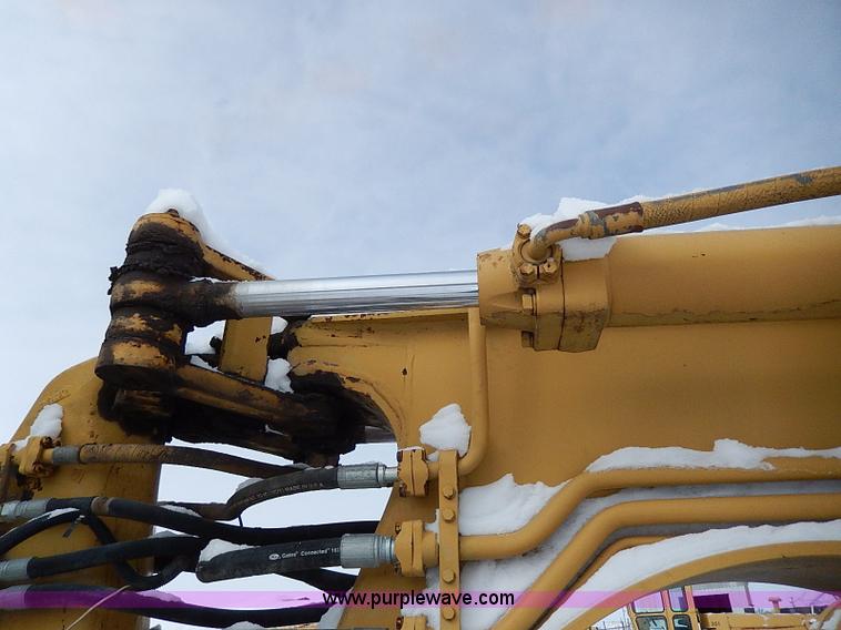 image for item H1307 1979 Caterpillar 613B paddle scraper