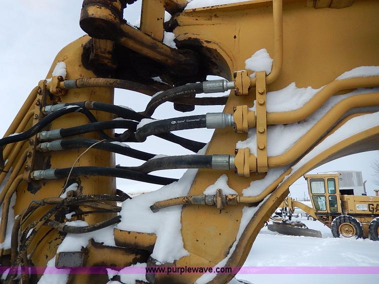 image for item H1307 1979 Caterpillar 613B paddle scraper