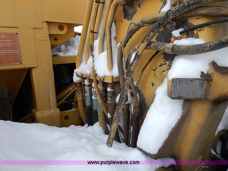 image for item H1307 1979 Caterpillar 613B paddle scraper