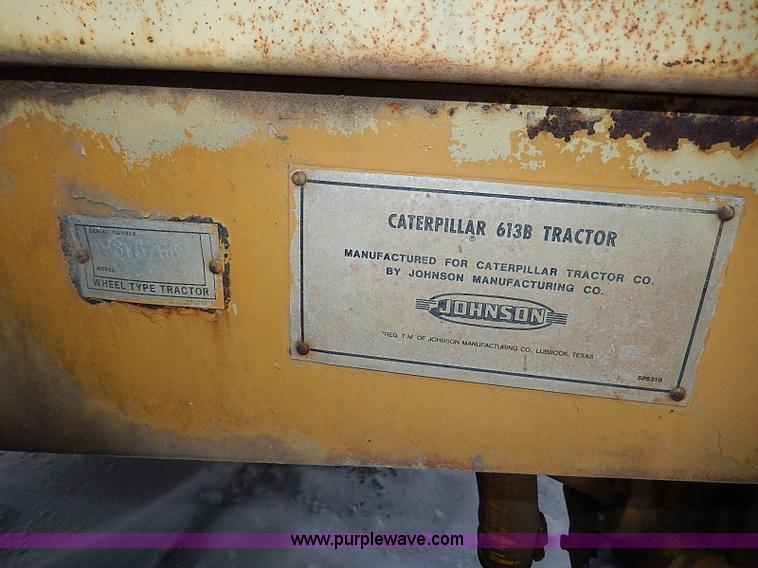 image for item H1307 1979 Caterpillar 613B paddle scraper