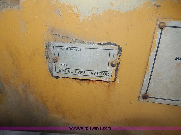 image for item H1307 1979 Caterpillar 613B paddle scraper