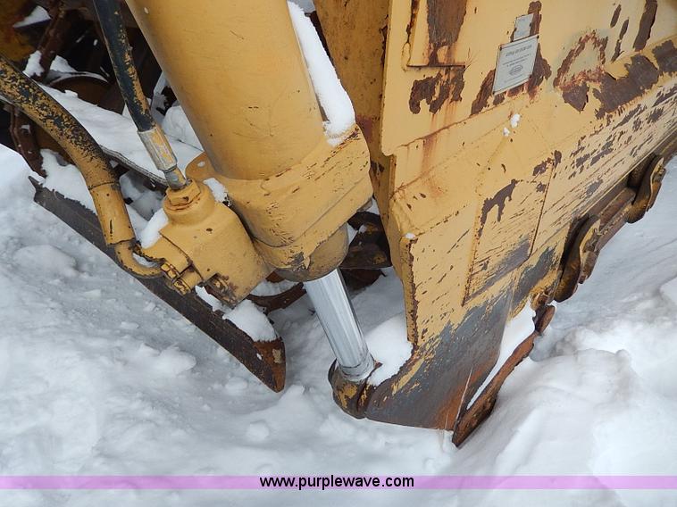 image for item H1307 1979 Caterpillar 613B paddle scraper