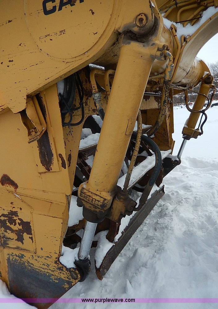 image for item H1307 1979 Caterpillar 613B paddle scraper