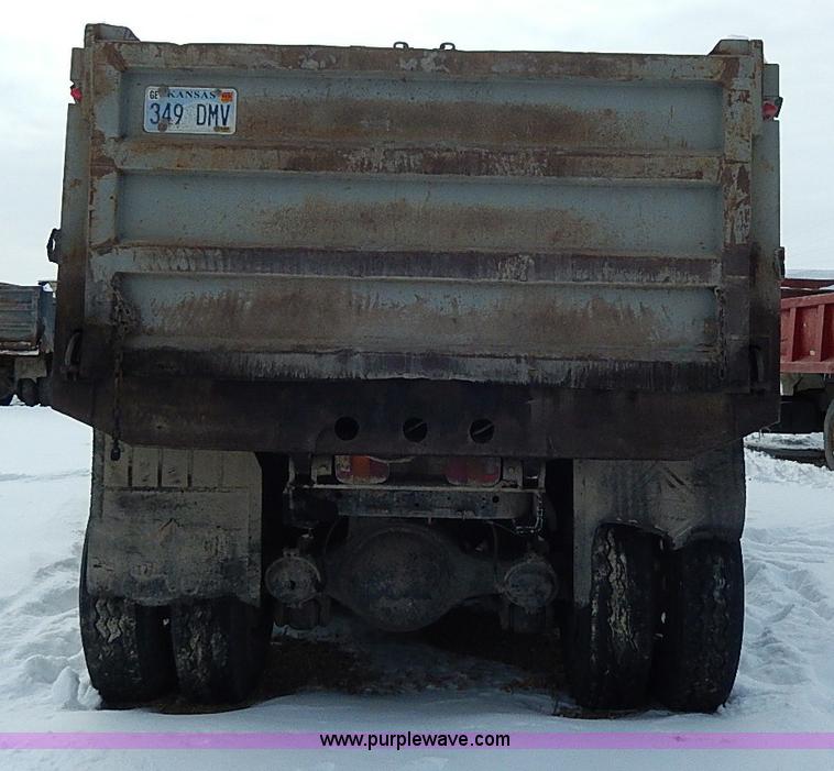 image for item H1308 1992 Ford CFT8000 Cargo dump truck