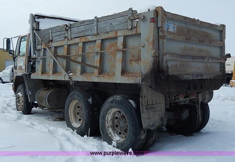 image for item H1308 1992 Ford CFT8000 Cargo dump truck