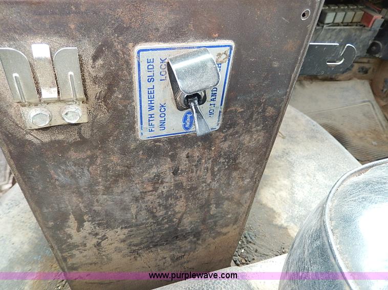 image for item H1308 1992 Ford CFT8000 Cargo dump truck