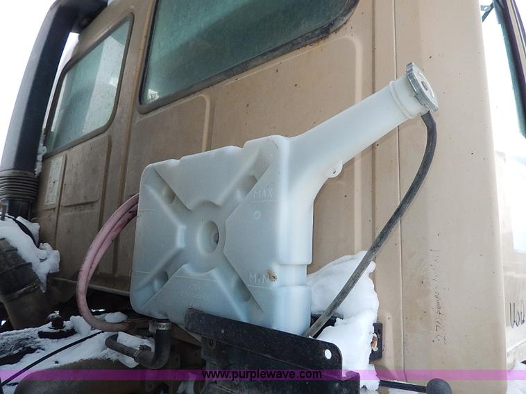 image for item H1308 1992 Ford CFT8000 Cargo dump truck