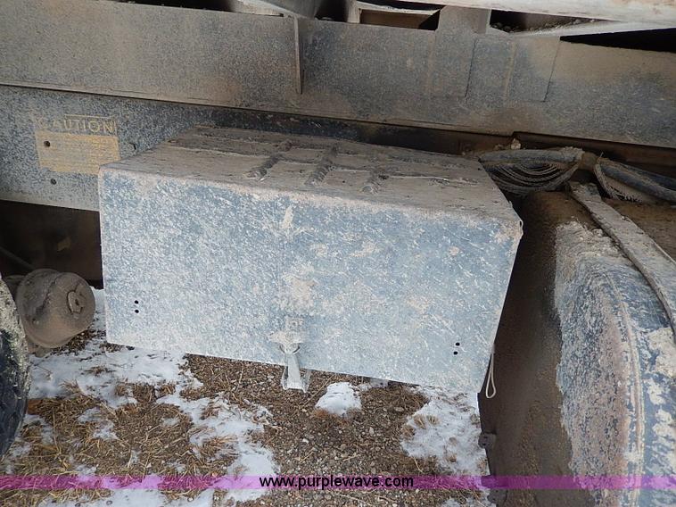 image for item H1308 1992 Ford CFT8000 Cargo dump truck