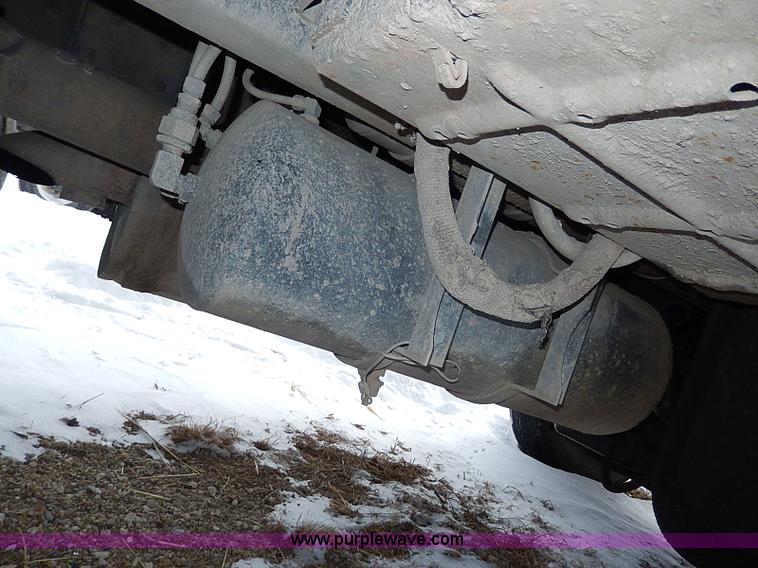 image for item H1308 1992 Ford CFT8000 Cargo dump truck