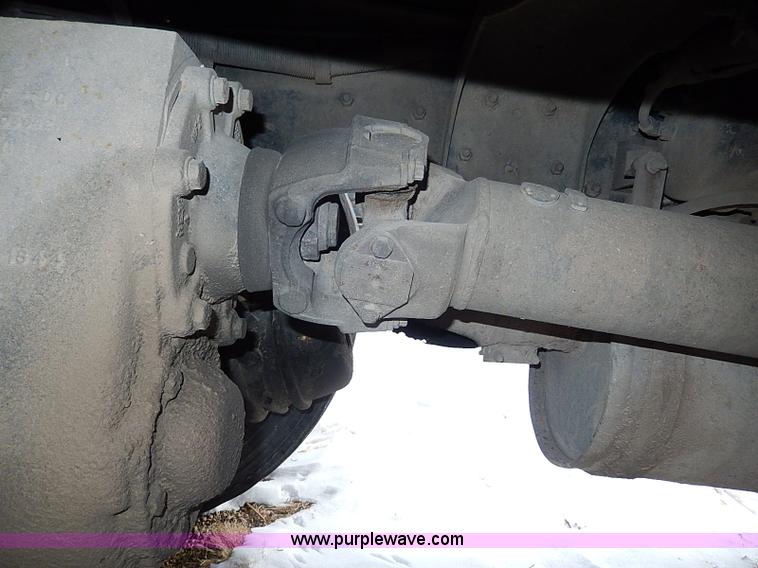 image for item H1308 1992 Ford CFT8000 Cargo dump truck