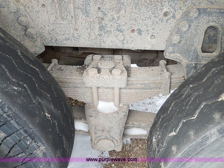 image for item H1308 1992 Ford CFT8000 Cargo dump truck