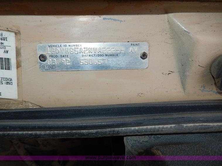 image for item H1308 1992 Ford CFT8000 Cargo dump truck