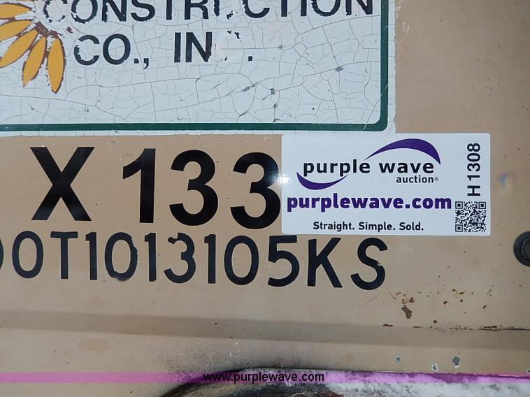 image for item H1308 1992 Ford CFT8000 Cargo dump truck