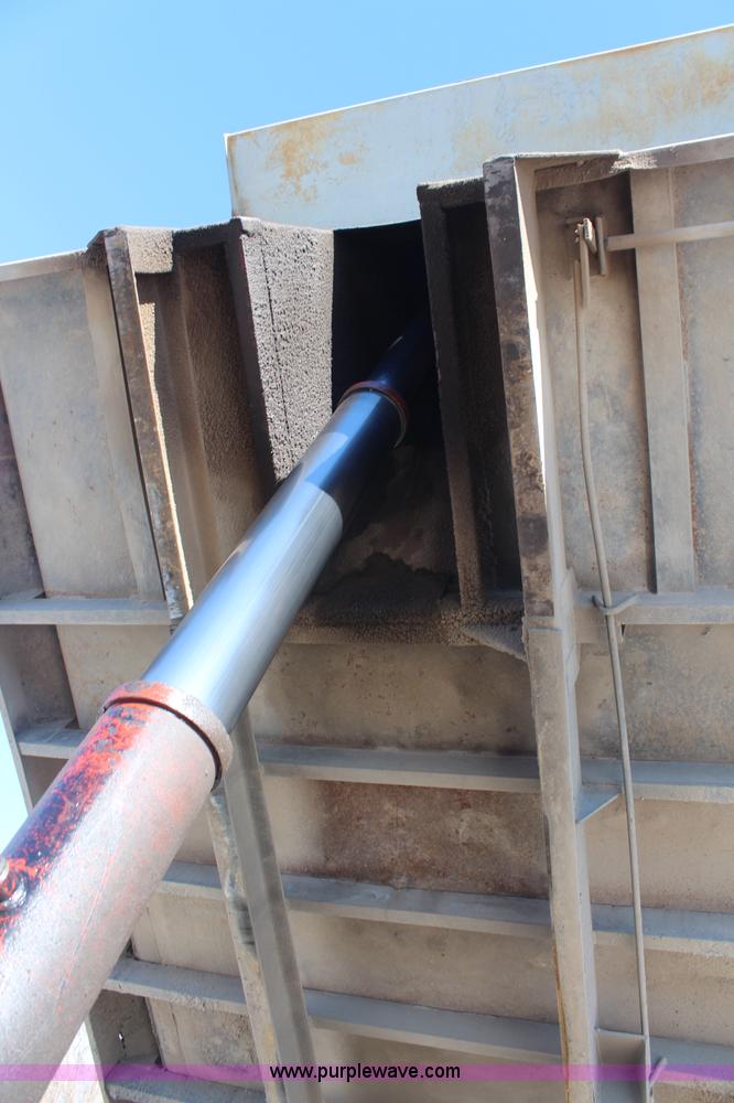 image for item H1308 1992 Ford CFT8000 Cargo dump truck