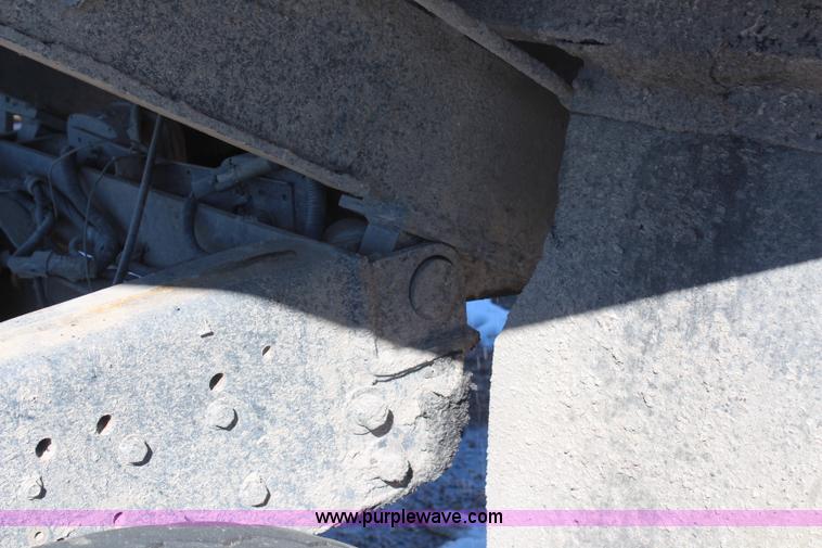 image for item H1308 1992 Ford CFT8000 Cargo dump truck