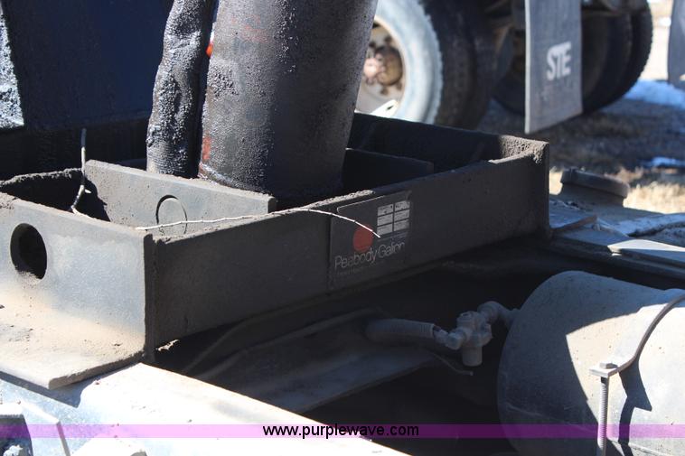 image for item H1308 1992 Ford CFT8000 Cargo dump truck