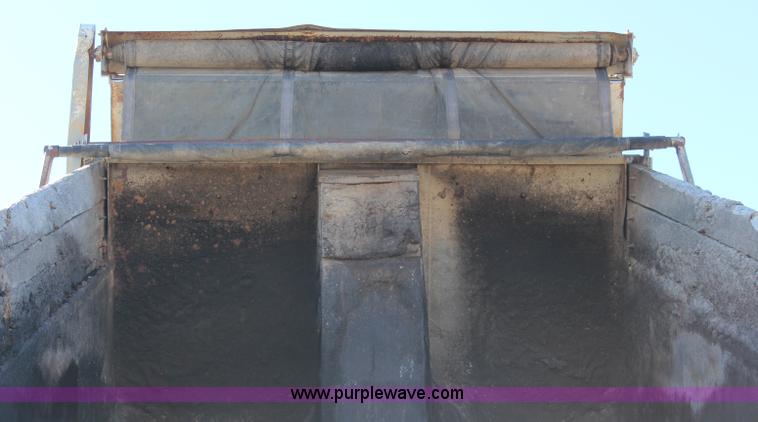 image for item H1308 1992 Ford CFT8000 Cargo dump truck