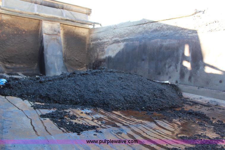 image for item H1308 1992 Ford CFT8000 Cargo dump truck