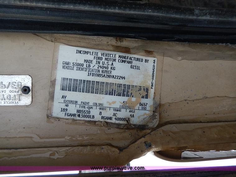 image for item H1308 1992 Ford CFT8000 Cargo dump truck