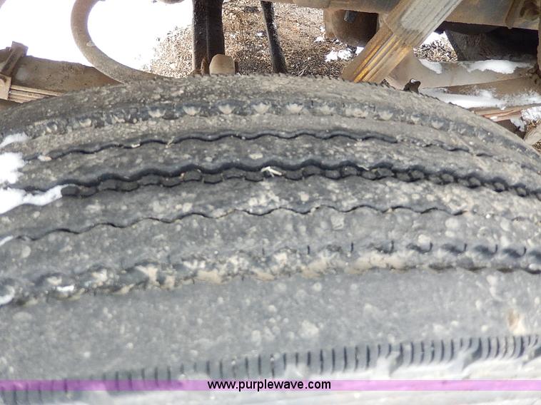 image for item H1309 1992 Ford CFT8000 Cargo dump truck