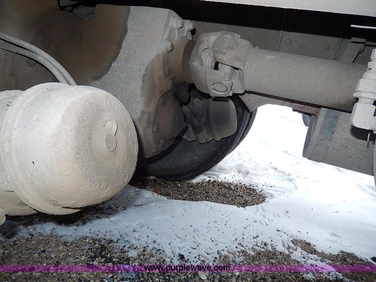 image for item H1309 1992 Ford CFT8000 Cargo dump truck