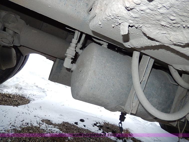 image for item H1309 1992 Ford CFT8000 Cargo dump truck