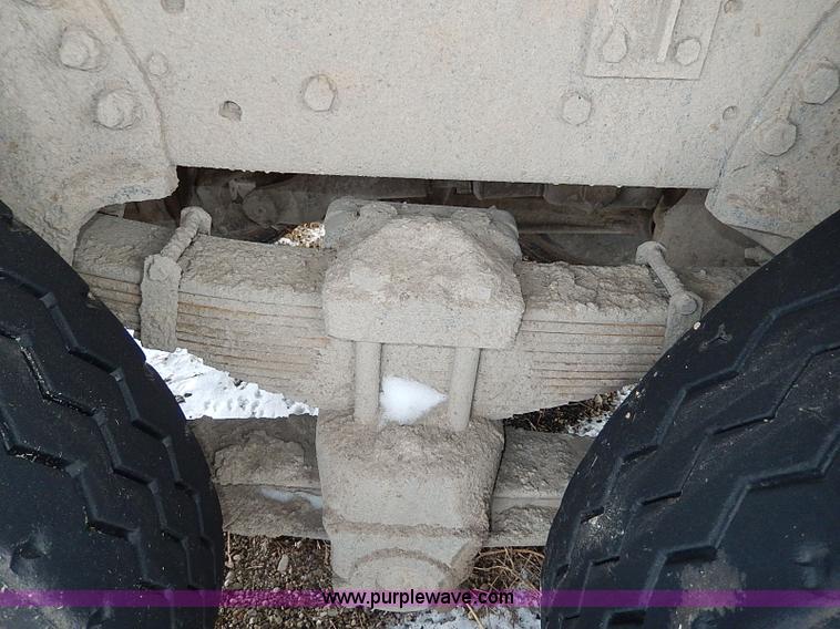 image for item H1309 1992 Ford CFT8000 Cargo dump truck