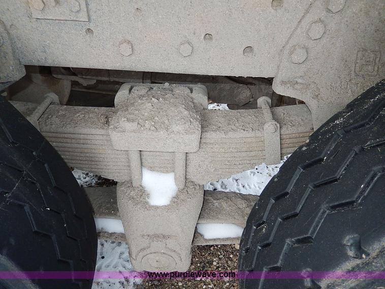 image for item H1309 1992 Ford CFT8000 Cargo dump truck