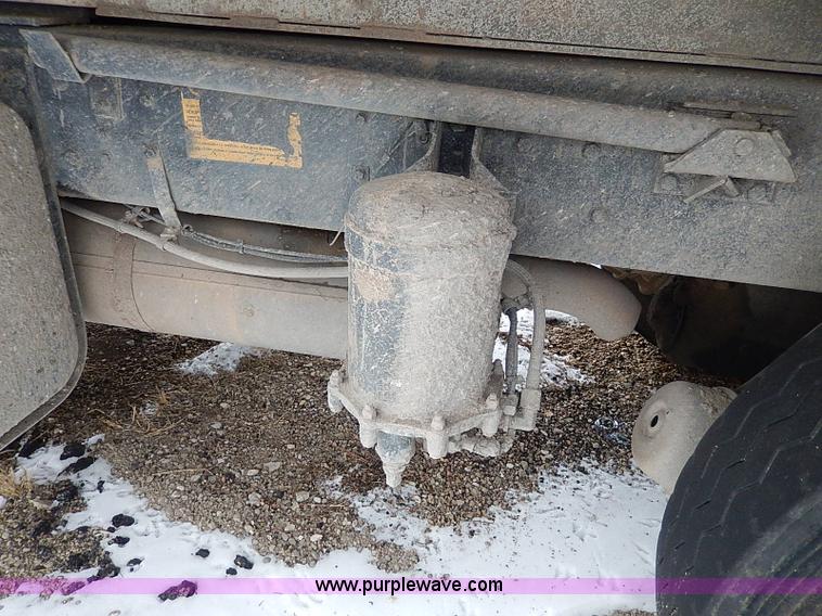 image for item H1309 1992 Ford CFT8000 Cargo dump truck