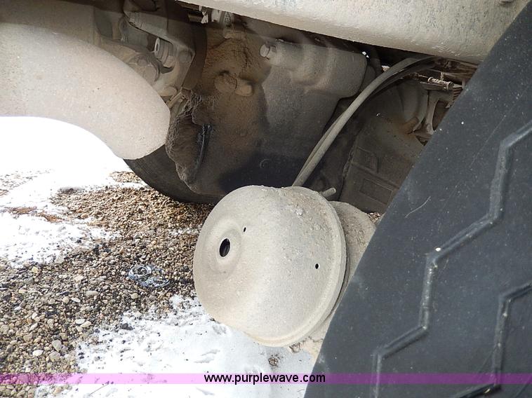 image for item H1309 1992 Ford CFT8000 Cargo dump truck