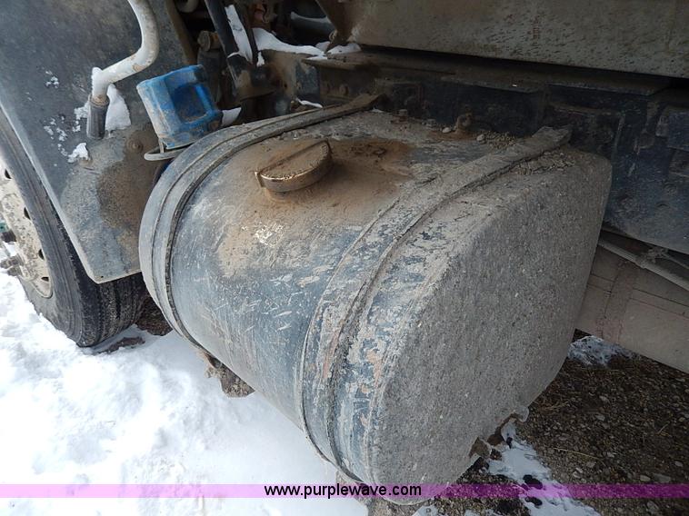 image for item H1309 1992 Ford CFT8000 Cargo dump truck