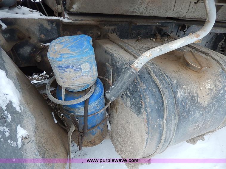 image for item H1309 1992 Ford CFT8000 Cargo dump truck