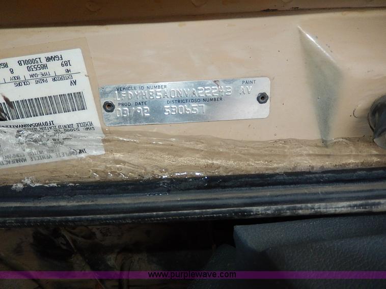 image for item H1309 1992 Ford CFT8000 Cargo dump truck