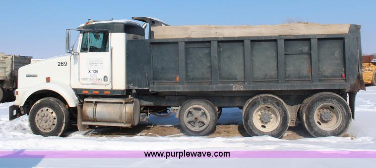 image for item H1310 1988 Kenworth T800 dump truck