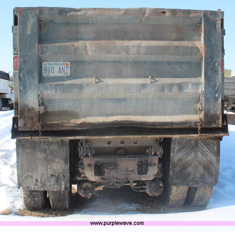 image for item H1310 1988 Kenworth T800 dump truck
