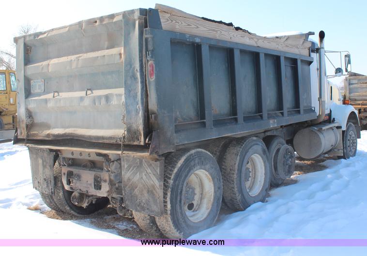 image for item H1310 1988 Kenworth T800 dump truck