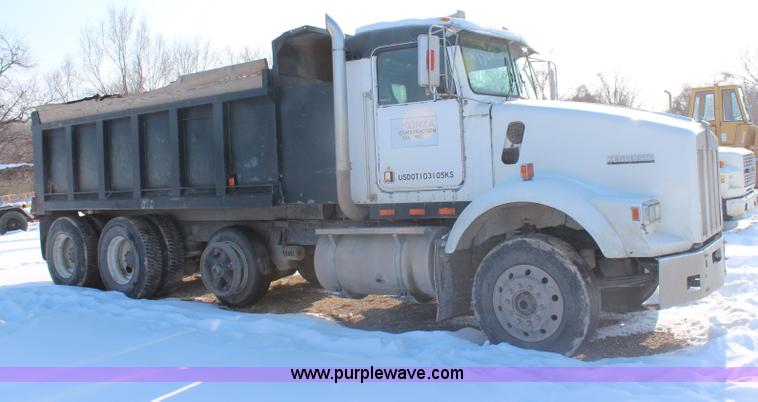image for item H1310 1988 Kenworth T800 dump truck