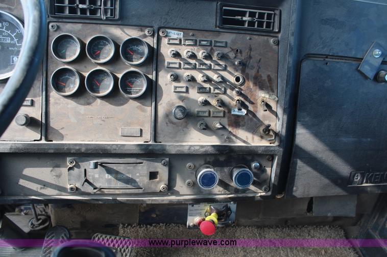 image for item H1310 1988 Kenworth T800 dump truck