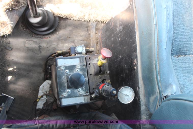 image for item H1310 1988 Kenworth T800 dump truck